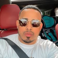 Joan Ortiz's Instagram, Twitter & Facebook