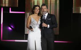 La reina maría luisa de parma y su amante, el primer ministro manuel godoy, 2 eran quienes manejaban el reino. Sin Bandera Lleno De Nostalgia A Talca Y Se Transformo En Trending Topic Espectaculos Y Cultura 24horas