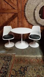 Mid Century Modern Krueger Tulip Table And 2 Swivel Chairs 3 Etsy Tulip Table Tulip Chair Leather Cushion