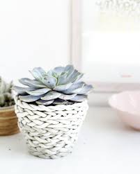 Loet de pcs pots de fleurs pot plante suspendu couleurs pots fleur métal. Diy Deco 30 Idees Pour Customiser Un Cache Pot Pot De Fleurs Jardinieres Diy Pots De Fleurs En Argile
