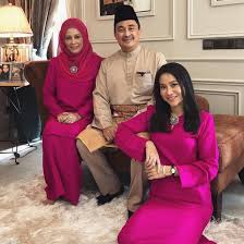 Cik reen & encik ngok ngek (juga dikenali sebagai cik reen encik ngok ngek) ialah sebuah siri drama televisyen malaysia 2018 arahan hadith omar, diadaptasi dari novel the misadventures of cik reen & encik ngok ngek karya maya adira. Biodata Farah Nabilah Pelakon Drama Cik Reen Encik Ngok Ngek Iluminasi