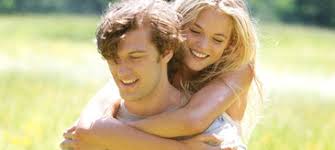 Des films d'amour et de romance comme on les aime. Les 30 Plus Beaux Teen Movies Ou Films D Adolescents Romantiques Selon Nos Lecteurs Films De Lover Films D Amour Et Comedies Romantiques