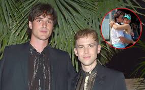 Последние твиты от jacob elordi (@jacobelordipics). The Kissing Booth S Jacob Elordi Tommy Dorfman Kiss