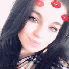 Lucie Navarro's Instagram, Twitter & Facebook