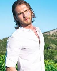 Aras bulut i̇ynemli (born august 25, 1990) is a turkish actor. 510 Aras Bulut Iynemli Ideas Ara Turkish Actors Actors