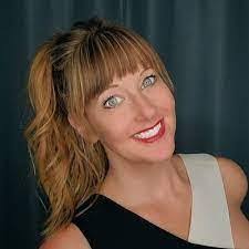 Melissa Bitter's Instagram, Twitter & Facebook