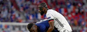 Rudiger and pogba bringing the bedroom to the pitch! Antonio Rudiger Und Das Beissen In Paul Pogbas Schulter