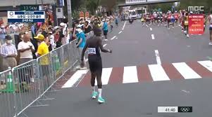 Jun 01, 2021 · 한편, 현재 한국 육상에서는 남자 장대높이뛰기 진민섭, 남자 20㎞ 경보 최병광, 남자 마라톤 오주한, 심종섭, 여자 마라톤 최경선, 안슬기 등 6명이 도쿄 2020 올림픽 기준 기록을 통과했고, 이 선수들은 기준 기록에 신경 쓰지 않고 올림픽 대회를 준비할 수 있습니다. 5hzesxwnwoouwm