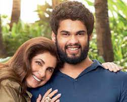 Dimple kapadia began her career at the age of 16 and made her acting debut in 1973, playing the lead role in raj kapoor's romantic drama, bobby. Karan Kapadia Karan Kapadia I Feel Extremely Lucky To Have Two Moms