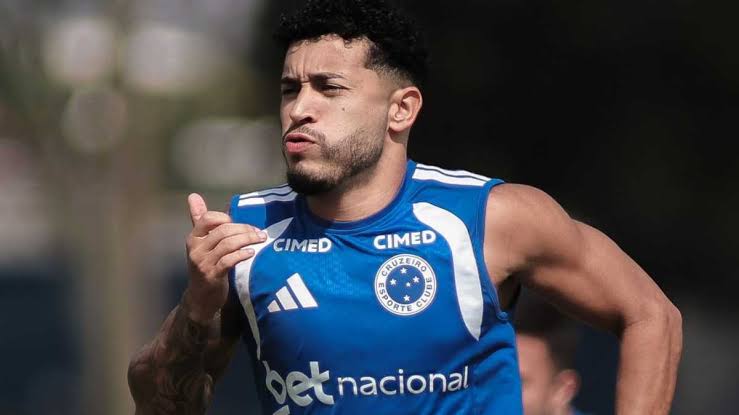 DE VOLTA AO AUGE? William se reinventa e brilha em vitória do Cruzeiro
