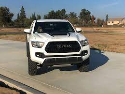 (you can tell us your color in note section) material: Toyota Tacoma Hood Decal Toyota Tacoma