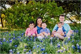 Bluebonnets in round rock, texas. Spring Family Photoshoot In Bluebonnets Round Rock Texas Maegan Kylie Photography