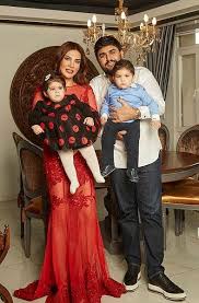 Ebru yaşar ne yapsa efsane! Ebru Yasar Evsiz Kaldi Bir Haftadir Otelde Kaliyor Takvim