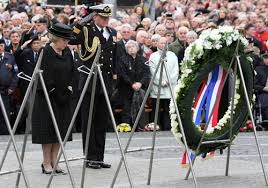 Op 4 mei is het uiteraard nationale dodenherdenking. Duitse Ambassadeur Wil Naar Dodenherdenking Duitsland Instituut