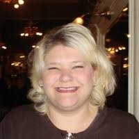 Heather Dehaven's Instagram, Twitter & Facebook