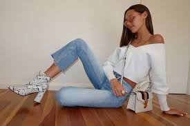 Her birthday, what she did before fame, her family life, fun trivia facts, popularity rankings she was the face of mom alex fevola's runway room cosmetics line in 2018. Who Is Mia Fevola Dating Mia Fevola Boyfriend Husband