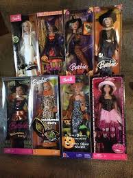 Mattel Barbie Lot Of 8 Halloween Barbies Nrfb Halloween Party 2006 Halloween Maskerade Party 2002 Halloween En Barbie Halloween Holiday Barbie Halloween Doll