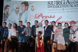 Sabtu, 7 oktober 2017, 9.00 malam siaran : Surga Yang Tak Dirindukan 2 Tembus Satu Juta Penonton Republika Online