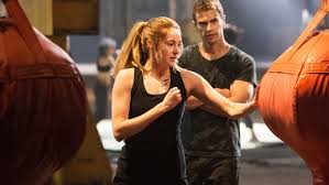 May 26, 2021 · aaron rodgers is in hawaii with fiancee shailene woodley while the green bay packers are holding otas. Shailene Woodley From Back Brace To Divergent Alpha