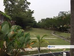 Bandar kinrara'nın merkezinde yer alan kinrara resort, puchong'daki kinrara bk 5 lrt i̇stasyonu'na 550 metre uzaklıktadır. Bandar Kinrara Bungalow Land For Sale For Sale Rm5 000 000 By Henry Chin Edgeprop My