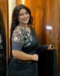 𝐏𝐚𝐲𝐚𝐥 𝐏𝐚𝐭𝐢𝐥  | सुबह शाम तू तो मेरा ही नाम हो गयी 🖤🌹 #blackout  #lookoftheday #aagrikoliswagstar⛵😎 #photooftheday #newpost #instagood  #instagram | Instagram