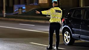 Buna ziua,daca ma poate ajuta cu un raspns cineva competent,. Cod Rutier 2019 GreÈeala Din Trafic Care Ii Poate LÄsa Pe Èoferi FÄrÄ Permis Auto Pentru Un An PoliÈiÈtii Nu Trec Cu Vederea Acest Detaliu Impact