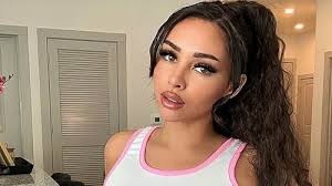 Sophie Sierra is showing...