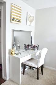 Pin By Natalia Sofronie On Bedroom Decor Bedroom Vanity Ikea Vanity Dressing Table Design
