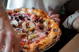 Franc Jrs. is Coolangattas old skool pizzeria - Inside Gold Coast