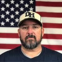 Tom Vialpando's Instagram, Twitter & Facebook