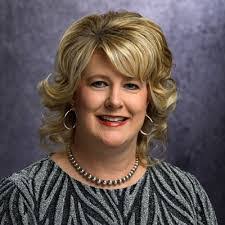 Jackie Schindler's Instagram, Twitter & Facebook