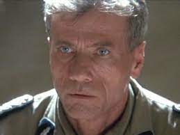 A friend of mine is fond of saying the title of this movie describes it perfectly: The English Patient