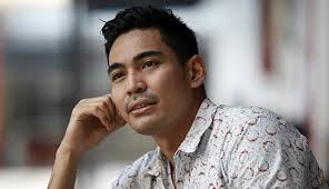 Biodata robby purba, lengkap umur dan agama, presenter multitalenta yang curi perhatian. Toleransi Berhari Raya Di Keluarga Robbi Purba Ramadan Tempo Co