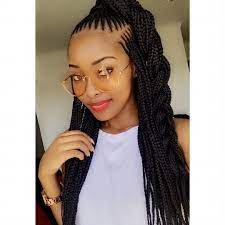Tresses Collees Avec Rajouts Sur Cheveux Afro Crepus Naturels Cheveux Crepus Coiffure Swag Cheveux Coiffure