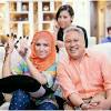 Dirinya merupakan sosok yang pekerja keras dan bersama sang kakak mereka mengelola bisnis makanan yang paling terkenal bernama geprek bensu. 1