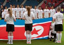 Sunteti interesat de acest produs? Fotbalistele Din Coreea De Nord Prezentate Cu Steagul Dusmanilor Din Sud Ziarul National