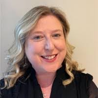 Elise Brooks's Instagram, Twitter & Facebook