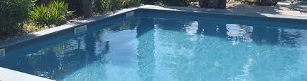 Plus elle est profonde, plus la couleur revêtement gris anthracite : Couleur D Eau Piscine Revetement Et Peinture