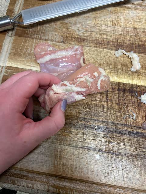 Weird green spot in chicken thigh? : r/isthissafetoeat