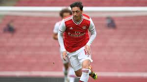 Die londoner führen in der. Fc Arsenal Mesut Ozil Bietet Der Mannschaft Seine Hilfe An Eurosport