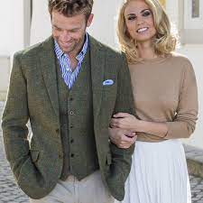 En hiver, un tailleur en tweed tient bien chaud. Brook Taverner Stromay Harris Tweed Tiles Jacket