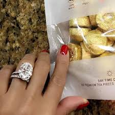 Tonight's #dwts show is going to be something you won't soon forget. 25 Celebrities That Totally Nailed The Ring Selfie Sparkly Find Your Ringspiration