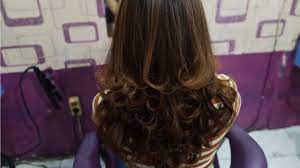 Layer juga sering sekali banyak model rambut bergelombang, apalagi bila anda mempunyai potongan bentuk layer bergelombang bawah mempunyai tampilan bentuk rambut seperti berikut Model Rambut Oval Trap Tutorial Youtube