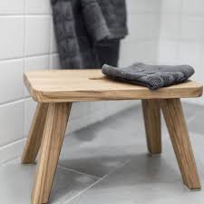 holzschemel emil aus eichenholz schemel holz tritthocker holz schemel