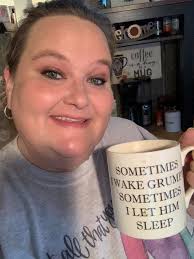 Good morning from Mississippi, USA. Coffee time with the doggo.