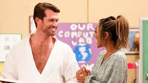 According to a report coming in right now from variety, the two ladies are currently poised to be coming back to the franchise for michelle young's upcoming season of the show. The Bachelorette An Eliminated Contestant Returns To Tell Tayshia Adams He S In Love With Her Entertainment Tonight