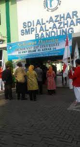 Berikut ini biaya.info menginformasikan biaya masuk pondok pesantren al bahjah sebagai berikut: Smp Islam Al Azhar 36 Bandung