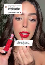 Labial Rojo Perfecto: Ruby Woo de MAC
