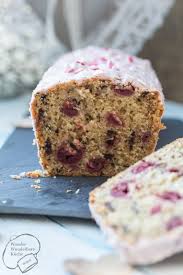 Kuchen in der form auf einem gitter etwa 10 minuten ruhen lassen. Cherrylove Aus Dem Backofen Schoko Kirsch Kuchen Kastenform