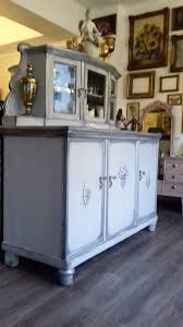 Buffet Shabby Chic In Grau Mit Silbernen Wachsakzentuierungen Aus Der Zeit Des Art Deco Shabby Chic Dekoration Alte Mobel Streichen Ausgefallen Bemalte Mobel